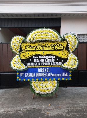 Papan Bunga Duka di Kampung Diilir