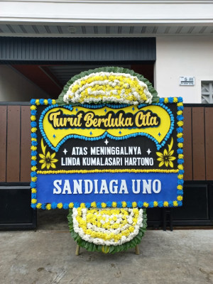 Papan Bunga Duka di Kampung Diilir